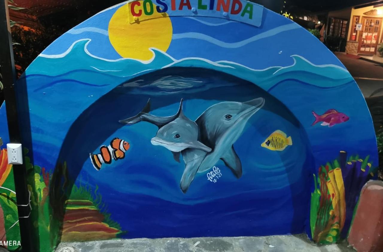 Costa Linda Art Hostel Manuel Antonio Buitenkant foto