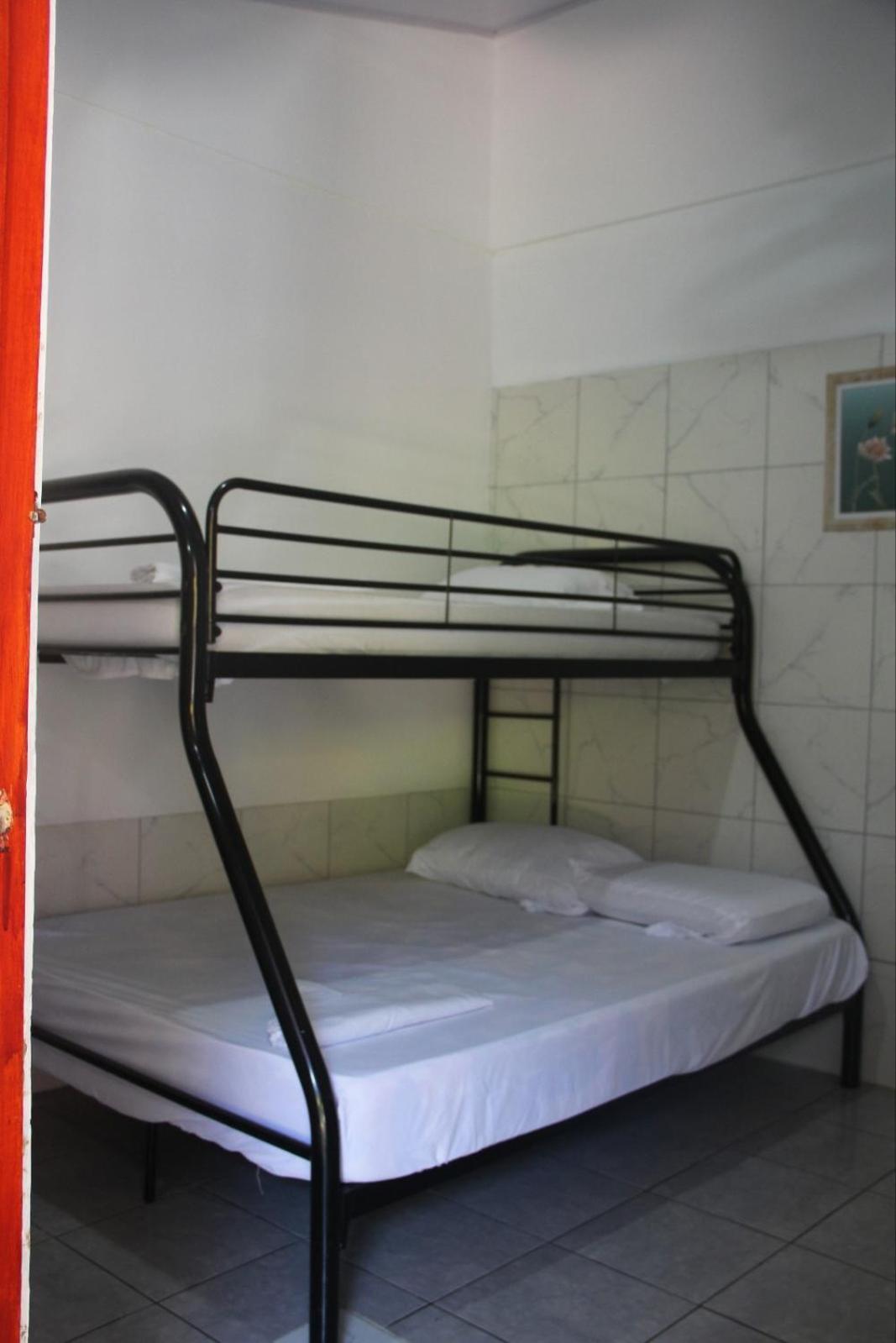 Costa Linda Art Hostel Manuel Antonio Buitenkant foto